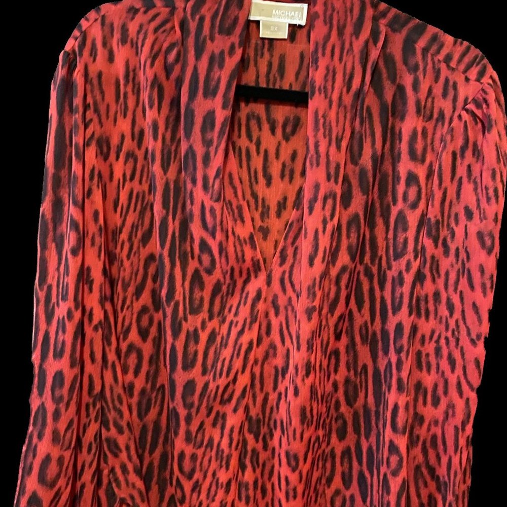 MICHAEL KORS RED AND BLACK TOP.  SIZE XXL